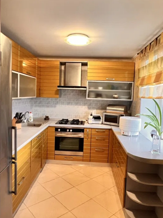 продажа многокомнатной квартиры номер A-174172 в Киевском районе, фото номер 10